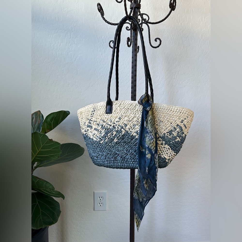 Stylish Two-Tone Woven Tote Bag